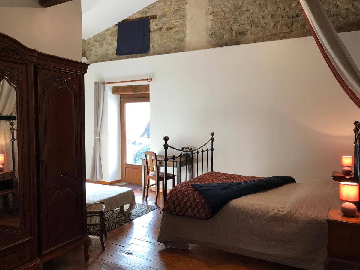 Gites & Chambres D'Hotes Peyrecout Laparrouquial Esterno foto