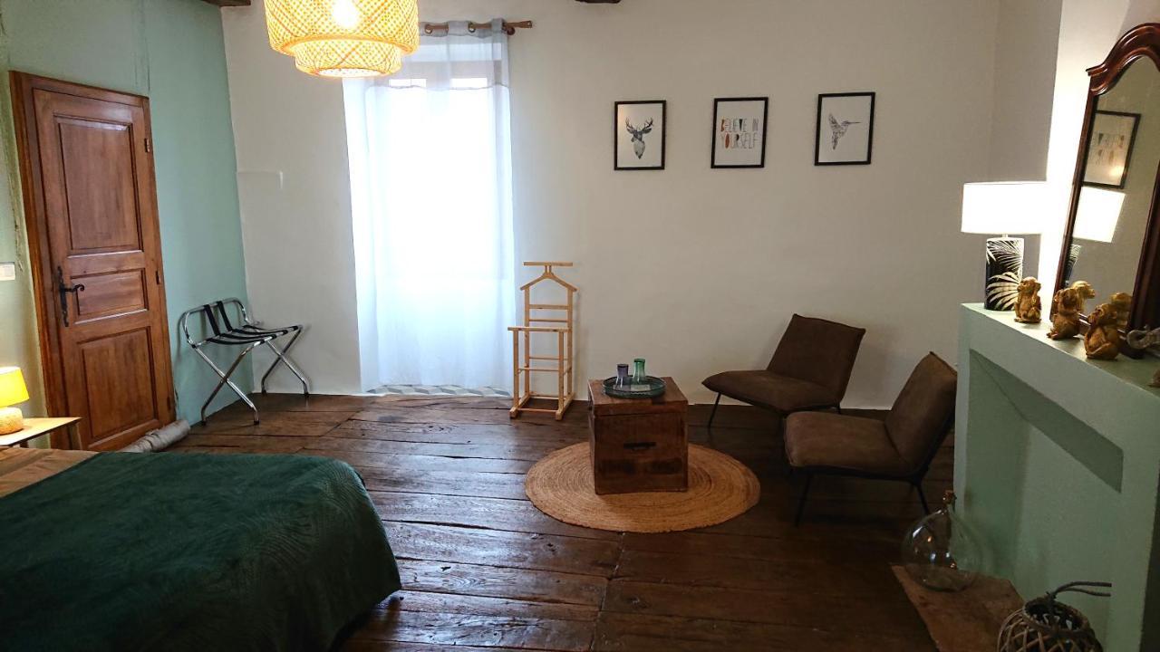 Gites & Chambres D'Hotes Peyrecout Laparrouquial Esterno foto