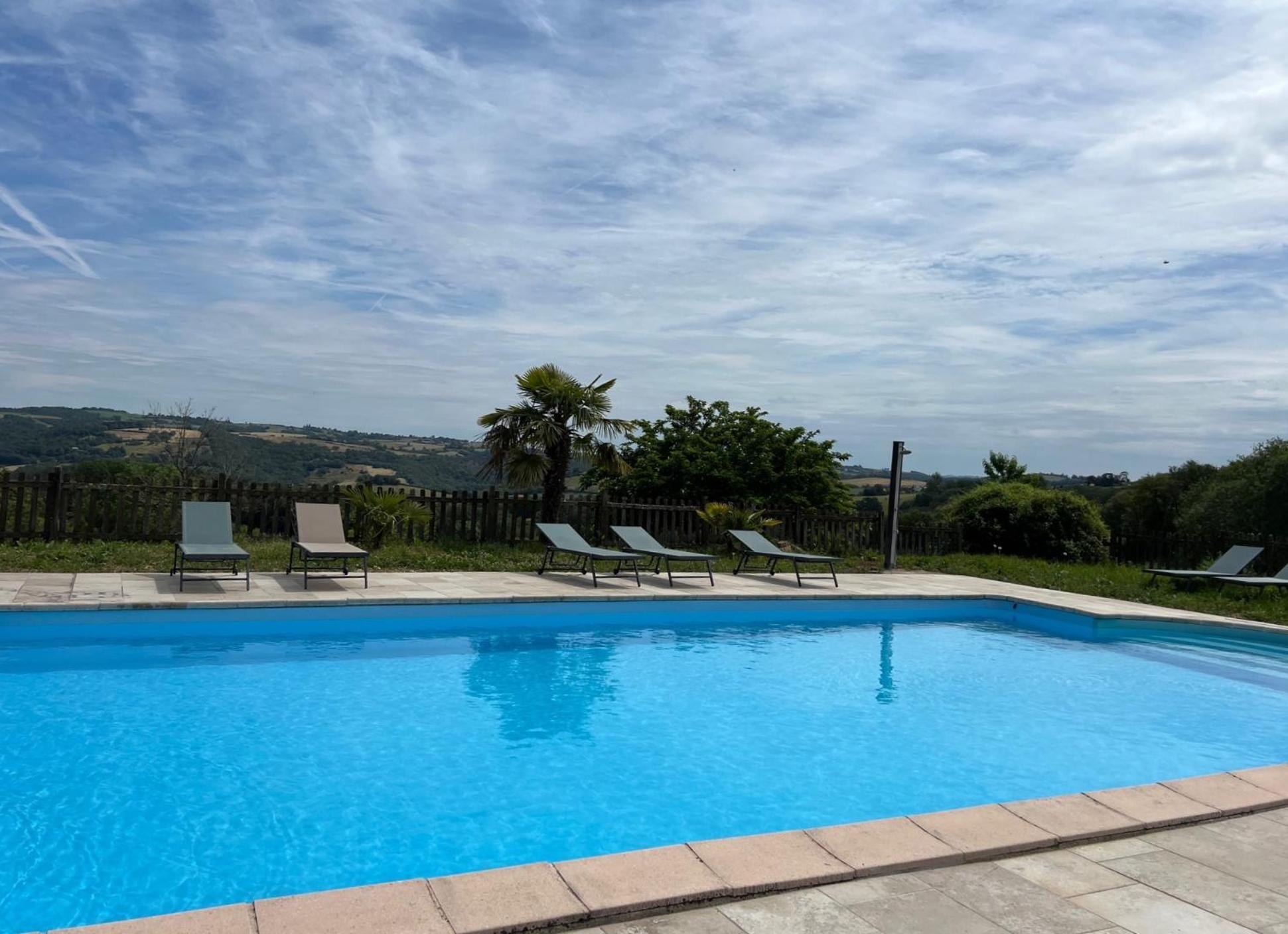 Gites & Chambres D'Hotes Peyrecout Laparrouquial Esterno foto