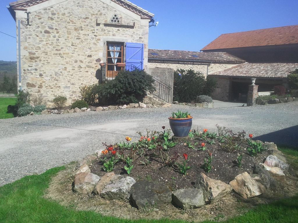 Gites & Chambres D'Hotes Peyrecout Laparrouquial Esterno foto